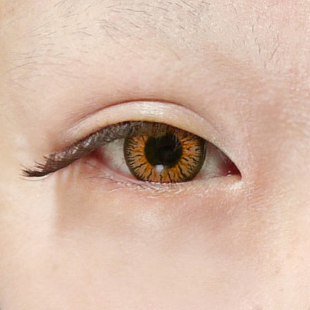 resize_eyemake3.jpg