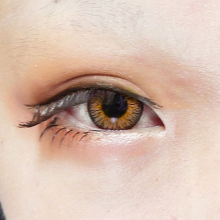 resize_eyemake7.jpg